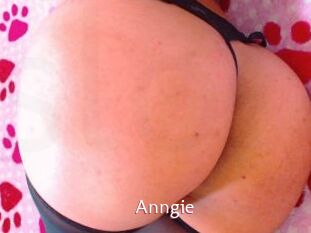 Anngie_