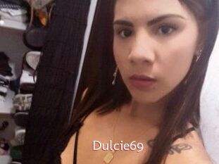 Dulcie_69