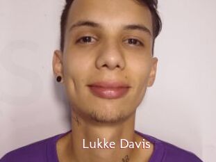 Lukke_Davis