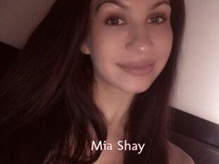 Mia_Shay