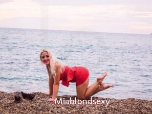 Miablondsexy