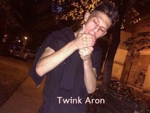 Twink_Aron