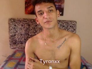 Tyronxx